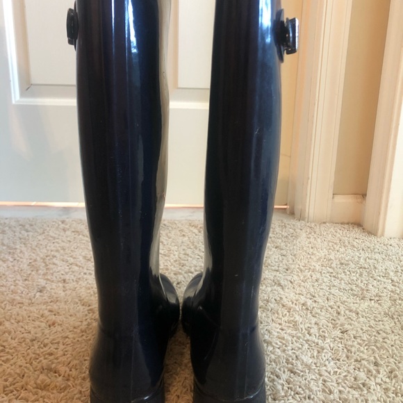 Shiny navy tall Hunter Boots - Picture 5 of 9